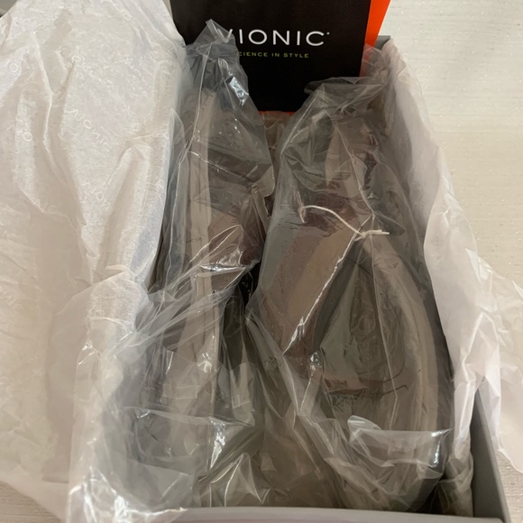 New Vionic Dennis Brown Leather Orthotic Flip Flop Sandals Men’s 8 - Picture 16 of 16